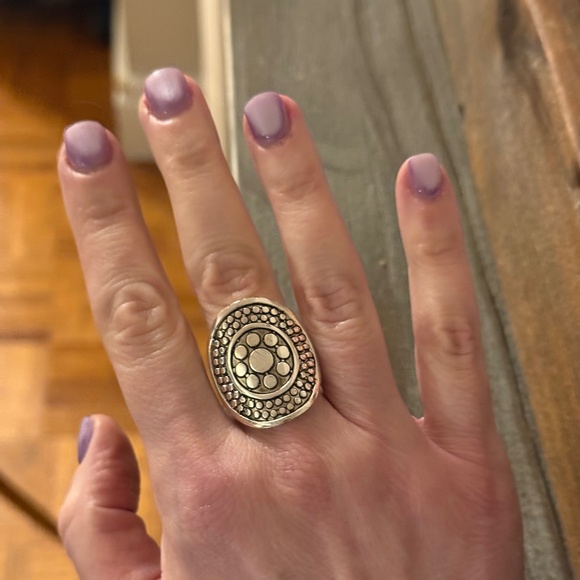 Metal Oversized Silver and Black Ring - Picture 2 of 7